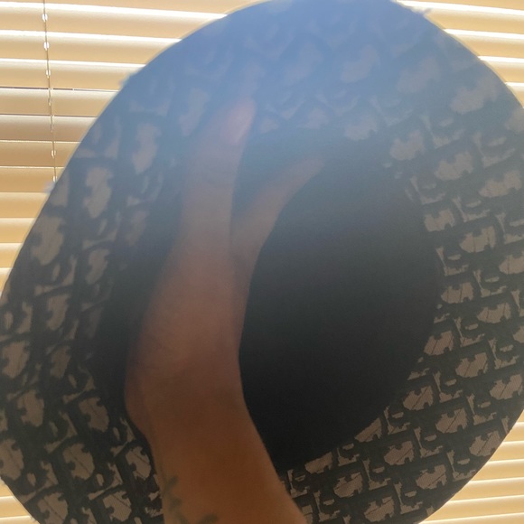 Dior , 57, blue - Picture 2 of 2